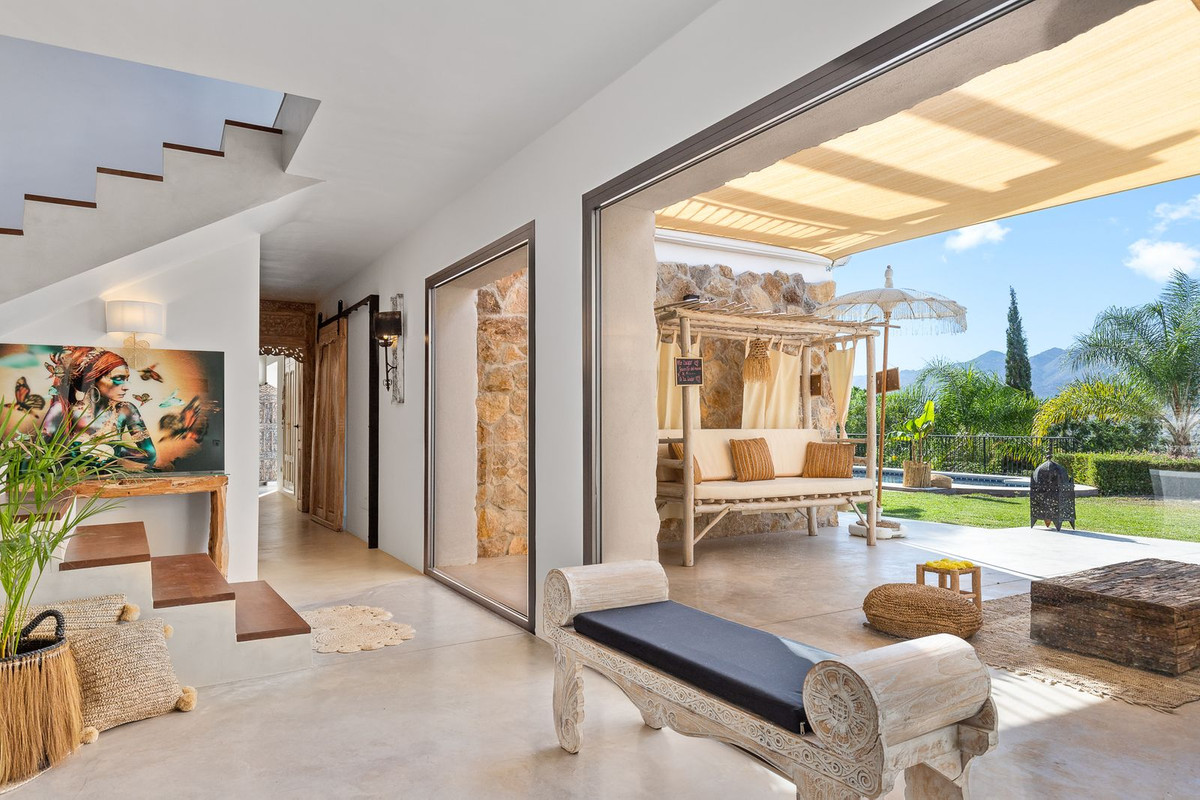 5 Bed Townhouse for sale in Alhaurín De La Torre Costa Del Sol, Málaga, Spain