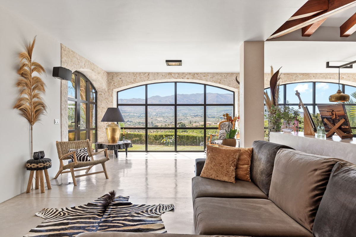 5 Bed Townhouse for sale in Alhaurín De La Torre Costa Del Sol, Málaga, Spain