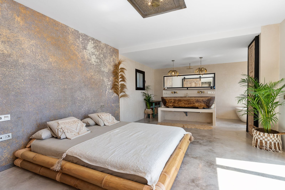 5 Bed Townhouse for sale in Alhaurín De La Torre Costa Del Sol, Málaga, Spain