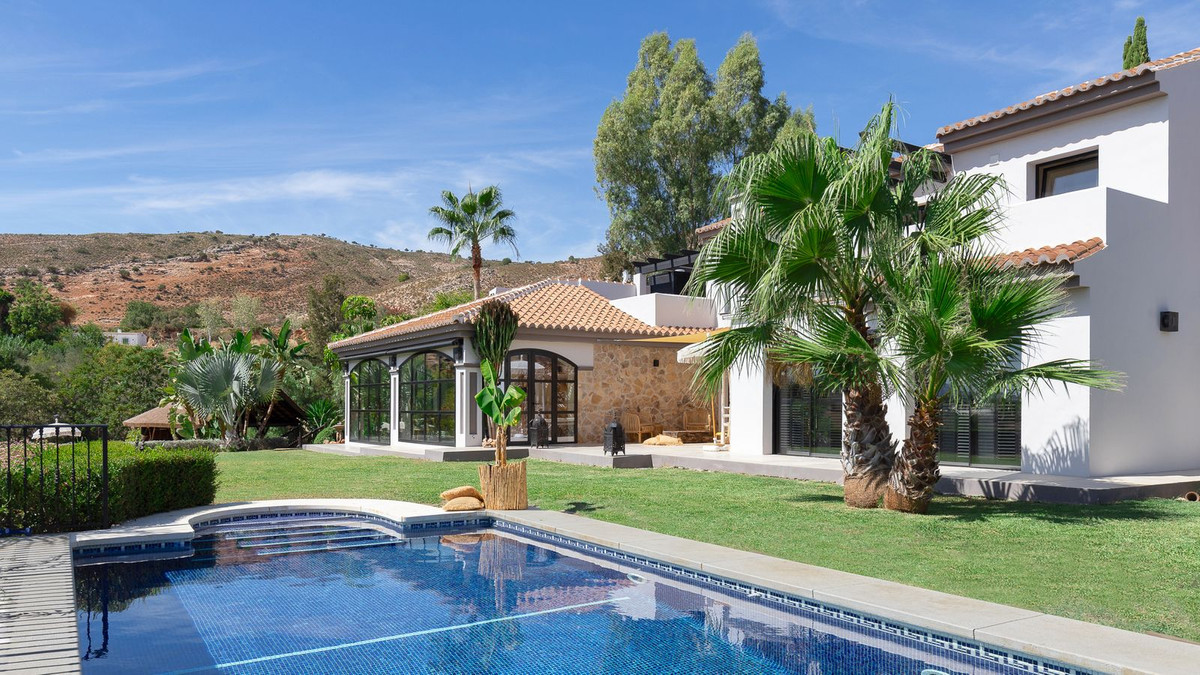 5 Bed Townhouse for sale in Alhaurín De La Torre Costa Del Sol, Málaga, Spain