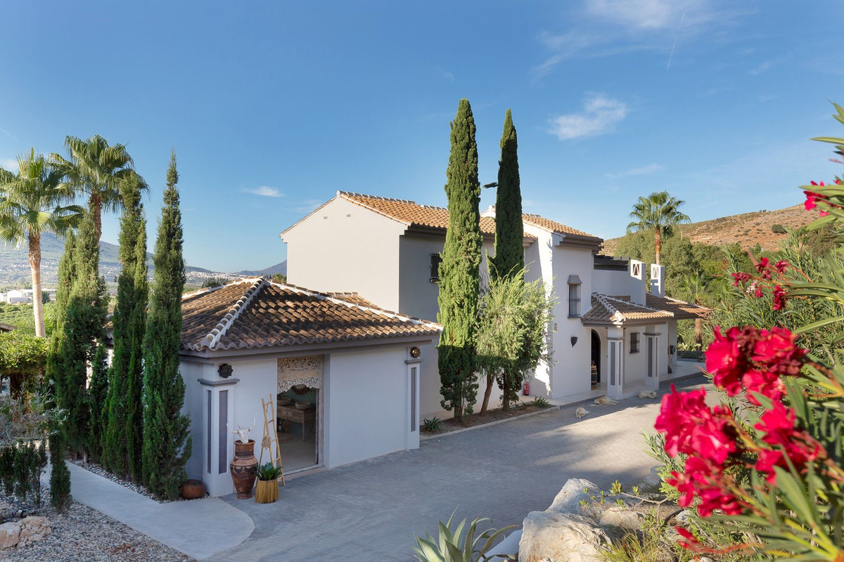 5 Bed Townhouse for sale in Alhaurín De La Torre Costa Del Sol, Málaga, Spain