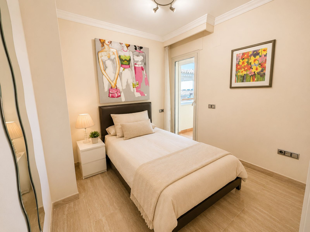 Se vende Apartamento Planta Media de 3 dormitorios en Costa Del Sol, Málaga, España