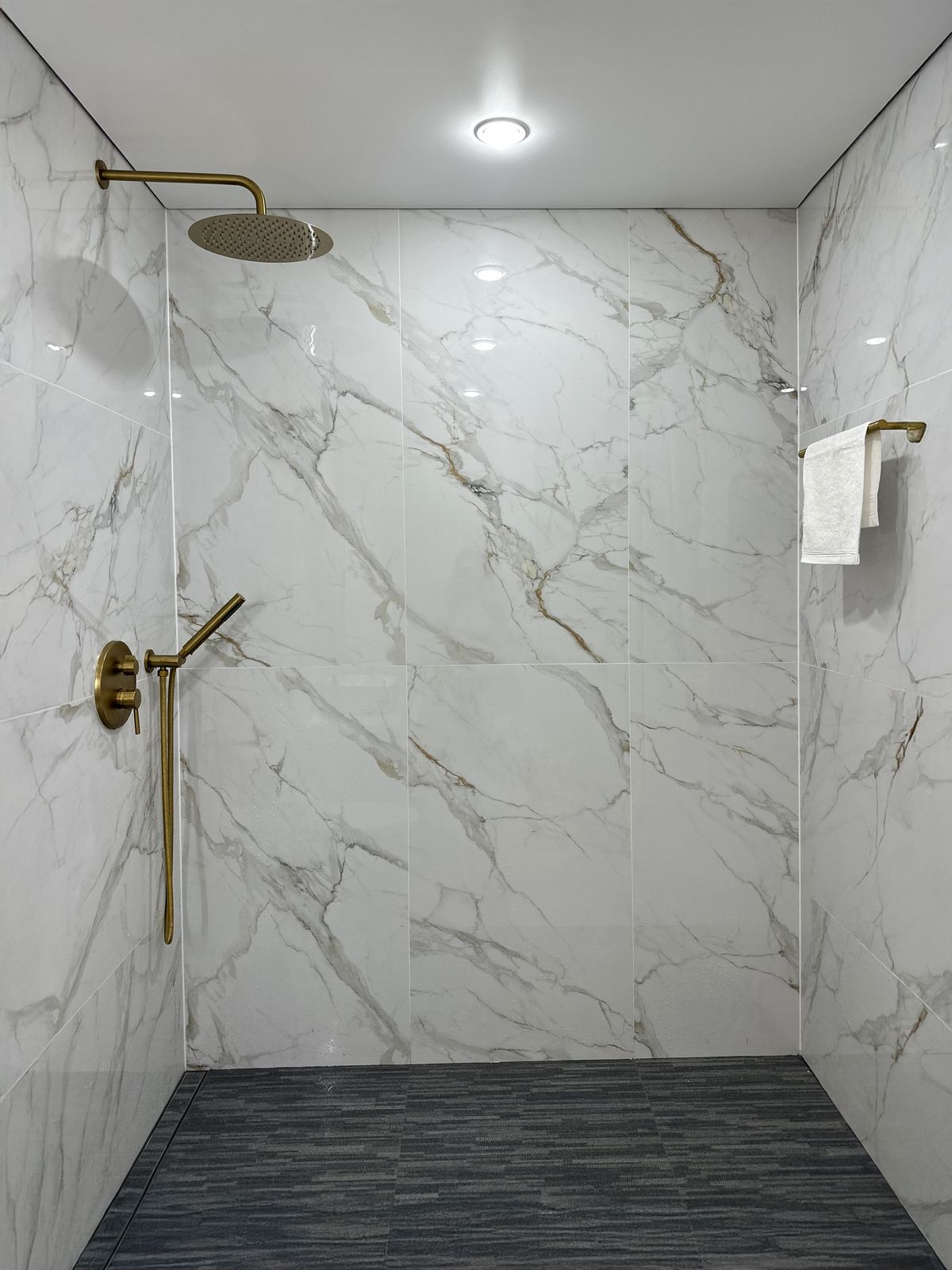 Se vende Apartamento Planta Media de 2 dormitorios en Costa Blanca, Alicante, España