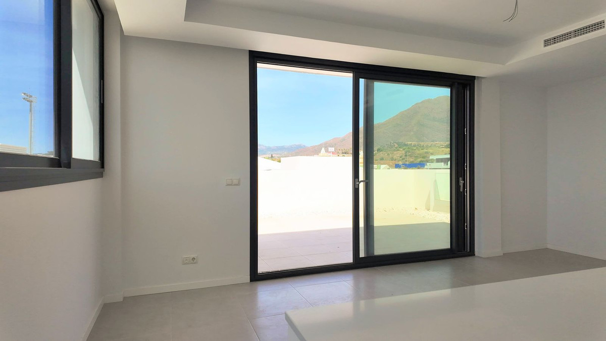 2 Bed Apartment for sale in Estepona Costa Del Sol, Málaga, Spain