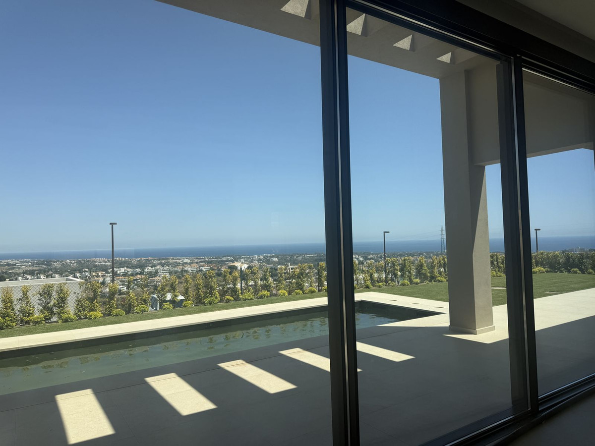 3 Bed Townhouse for sale in Benahavís Costa Del Sol, Málaga, Spain