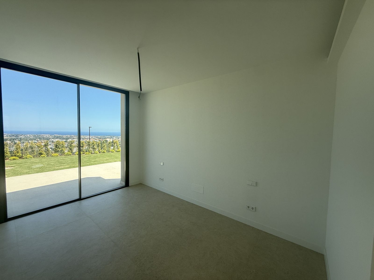 3 Bed Townhouse for sale in Benahavís Costa Del Sol, Málaga, Spain