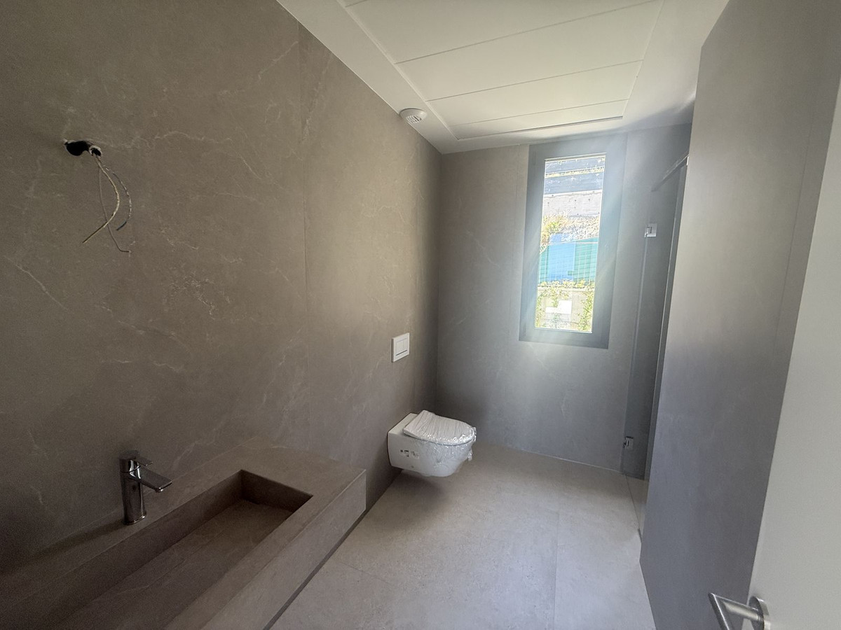 3 Bed Townhouse for sale in Benahavís Costa Del Sol, Málaga, Spain