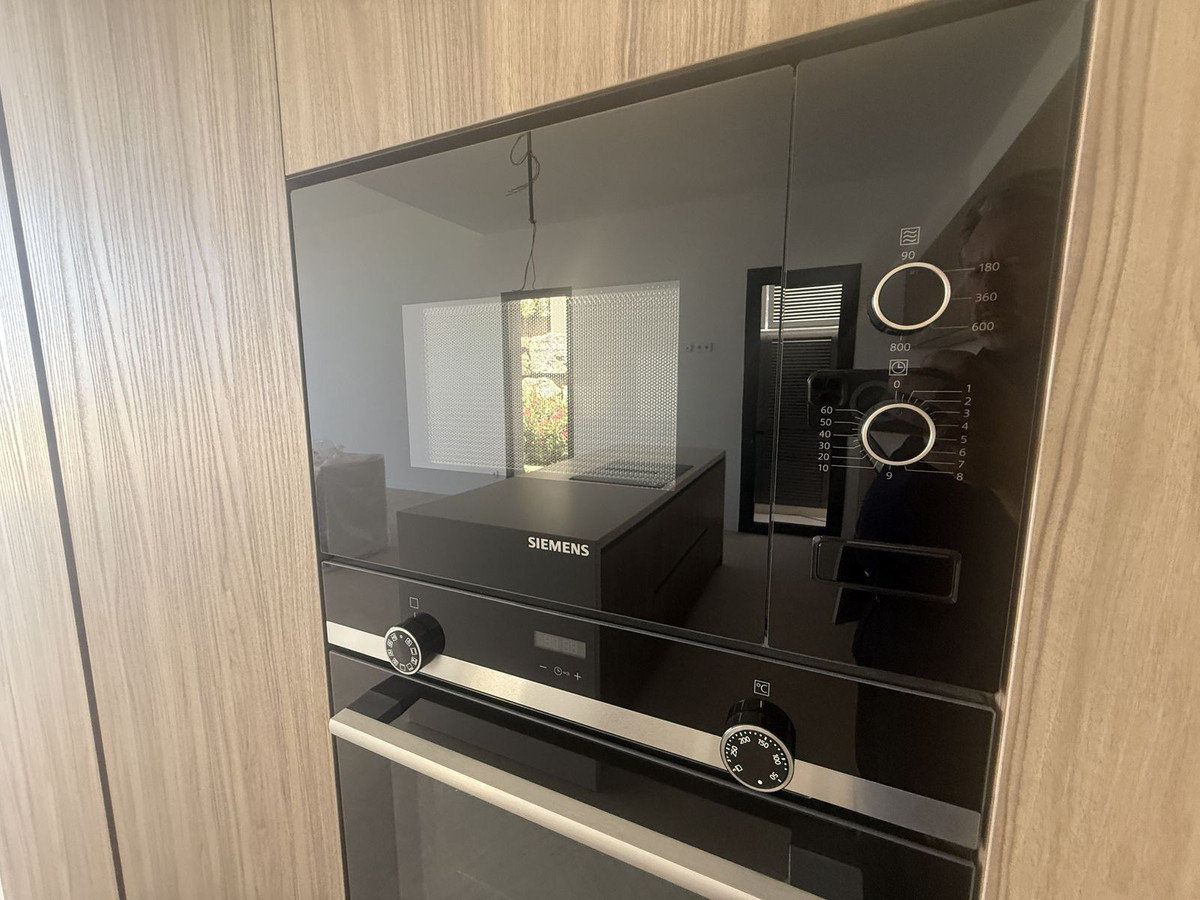 3 Bed Townhouse for sale in Benahavís Costa Del Sol, Málaga, Spain