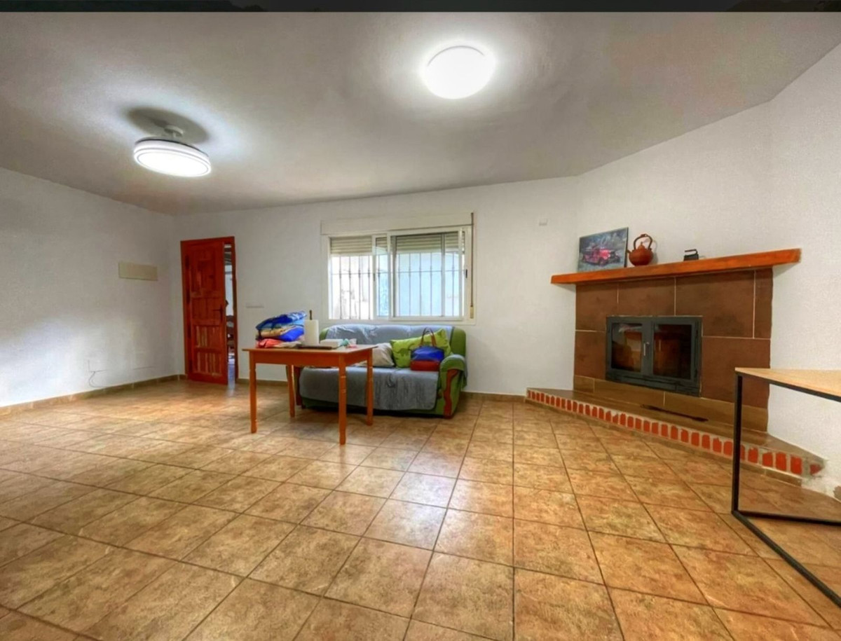 4 Bed Townhouse for sale in Estepona Costa Del Sol, Málaga, Spain