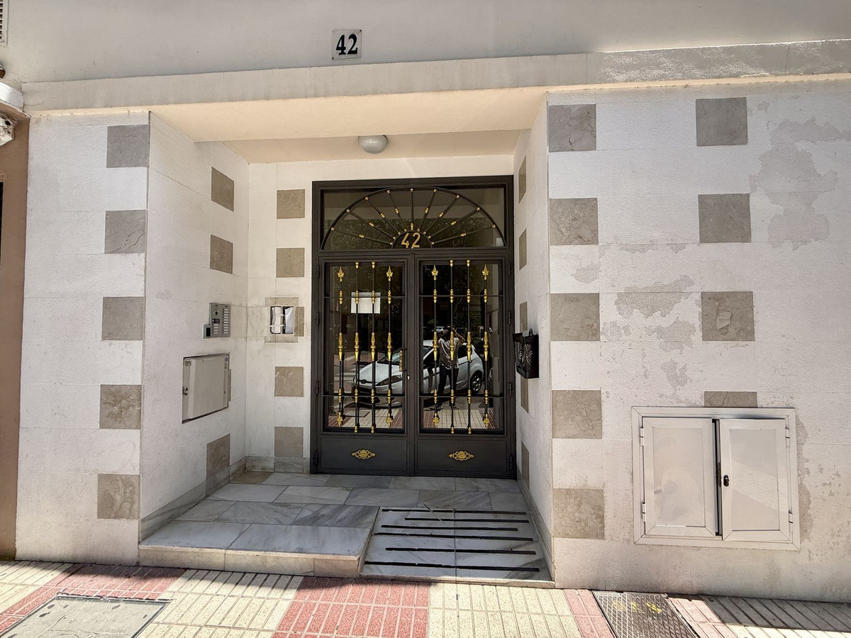 Se vende Apartamento Planta Baja de 3 dormitorios en Costa Del Sol, Málaga, España