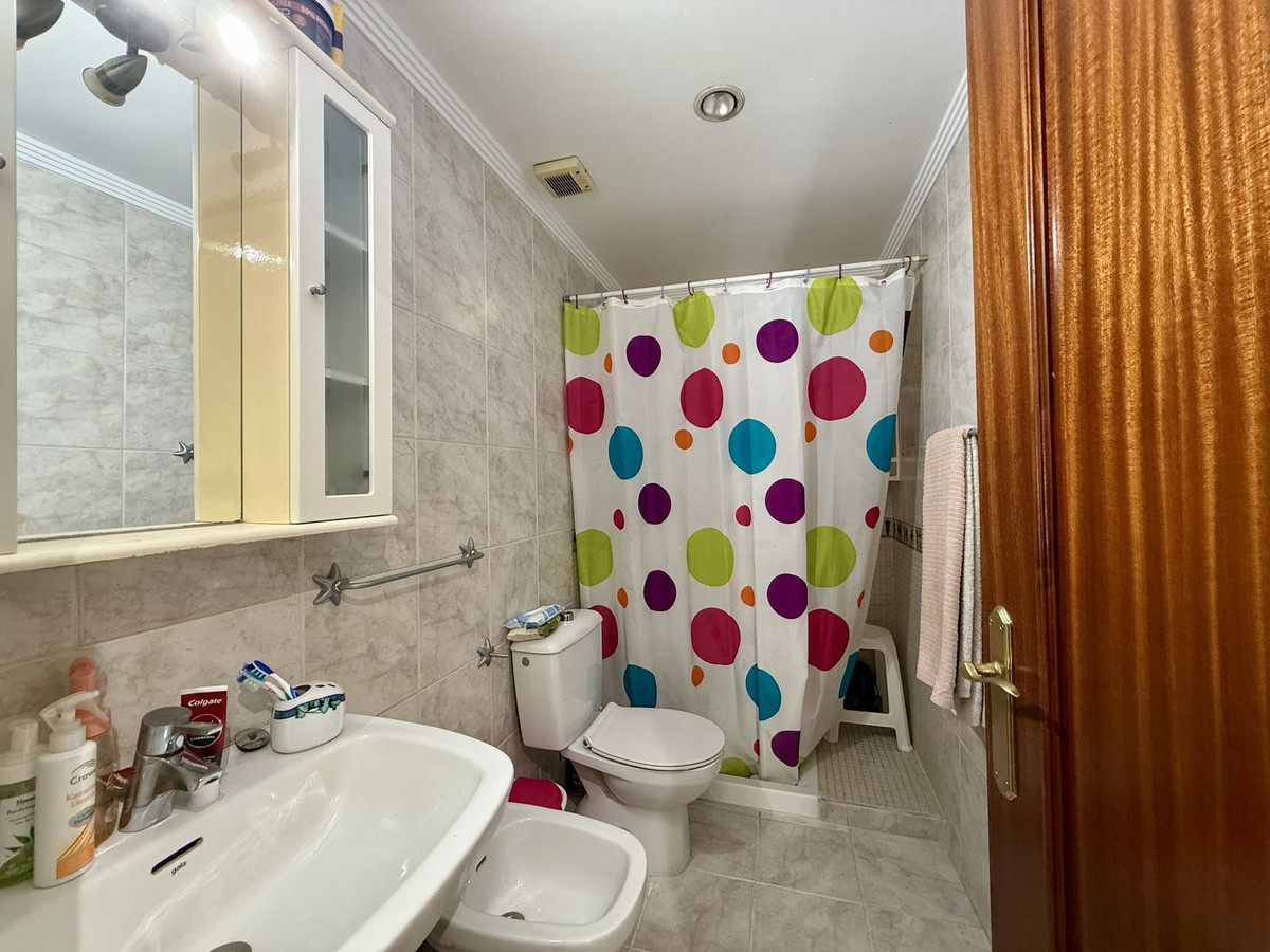 Se vende Apartamento Planta Baja de 3 dormitorios en Costa Del Sol, Málaga, España