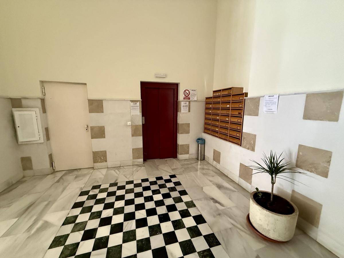 Se vende Apartamento Planta Baja de 3 dormitorios en Costa Del Sol, Málaga, España