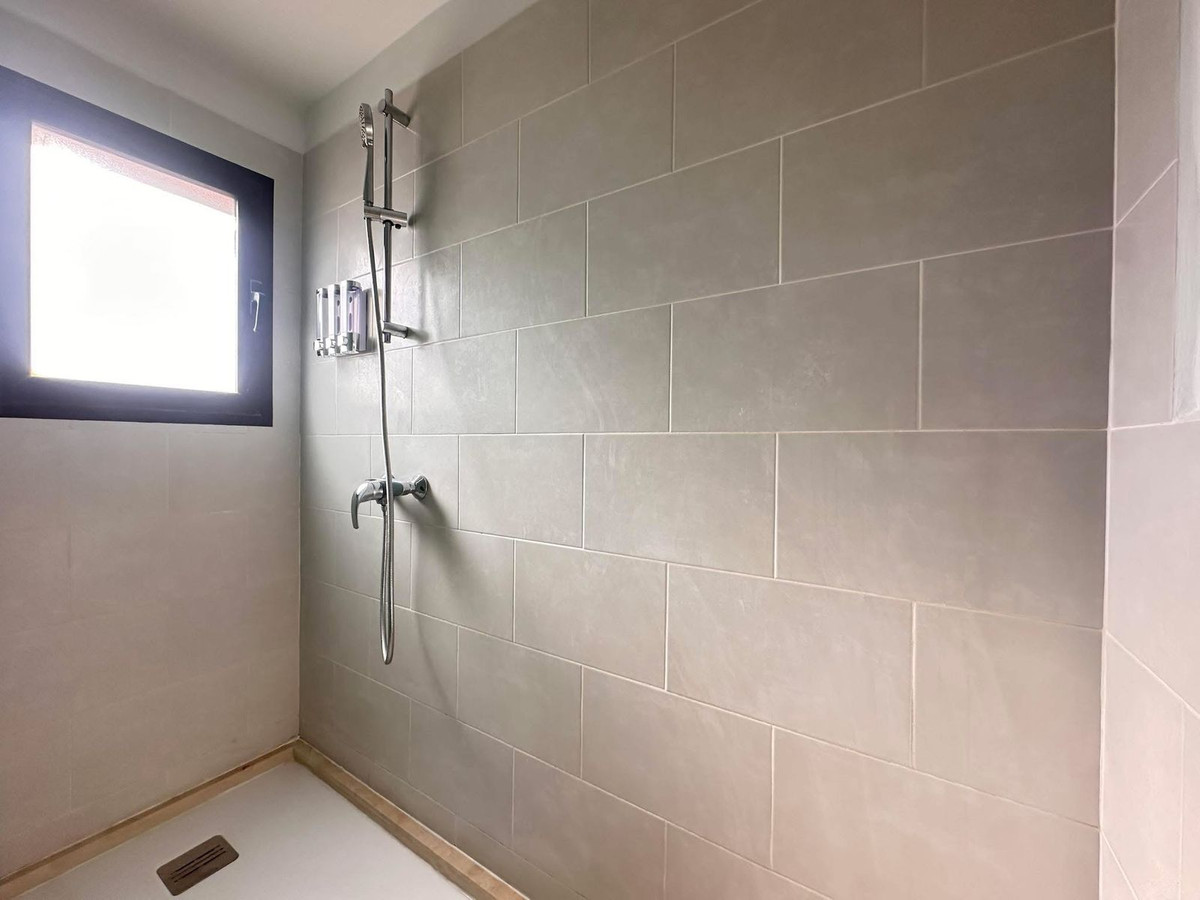 Se vende Apartamento Planta Baja de 2 dormitorios en Costa Del Sol, Málaga, España