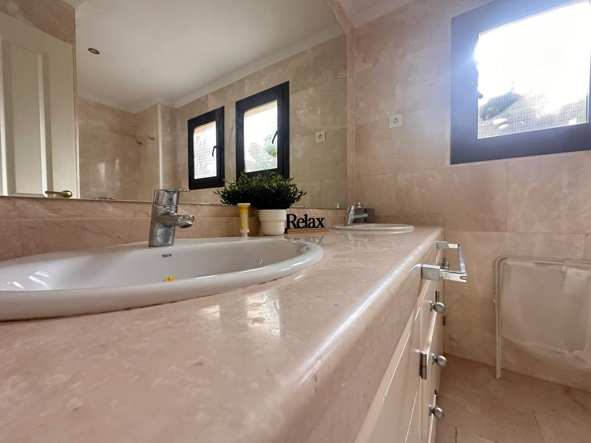 Se vende Apartamento Planta Baja de 2 dormitorios en Costa Del Sol, Málaga, España
