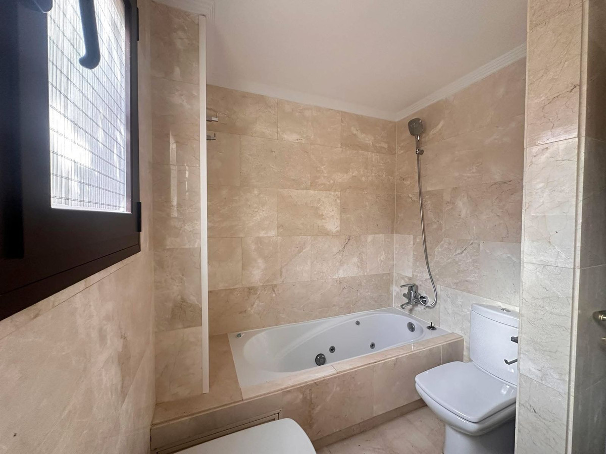 Se vende Apartamento Planta Baja de 2 dormitorios en Costa Del Sol, Málaga, España