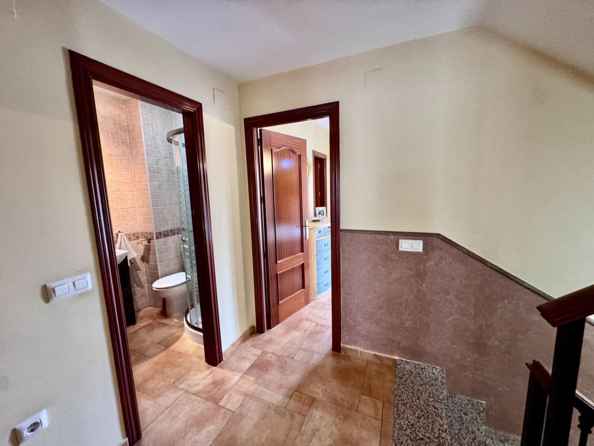 Se vende Pareada de 4 dormitorios en Costa Del Sol, Málaga, España