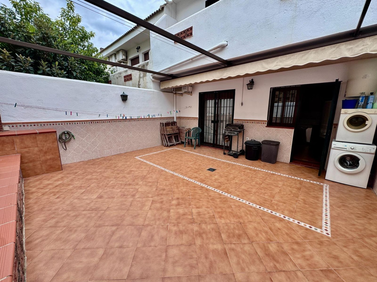 Se vende Pareada de 4 dormitorios en Costa Del Sol, Málaga, España