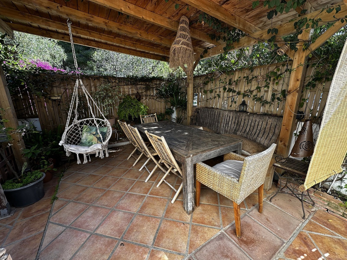 3 Bed Townhouse for sale in Nagüeles Costa Del Sol, Málaga, Spain