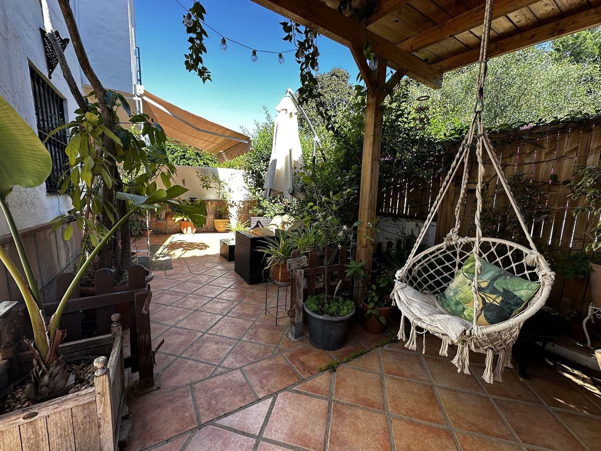 3 Bed Townhouse for sale in Nagüeles Costa Del Sol, Málaga, Spain