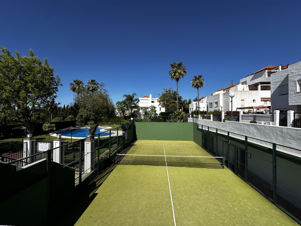 3 Bed Townhouse for sale in Nagüeles Costa Del Sol, Málaga, Spain
