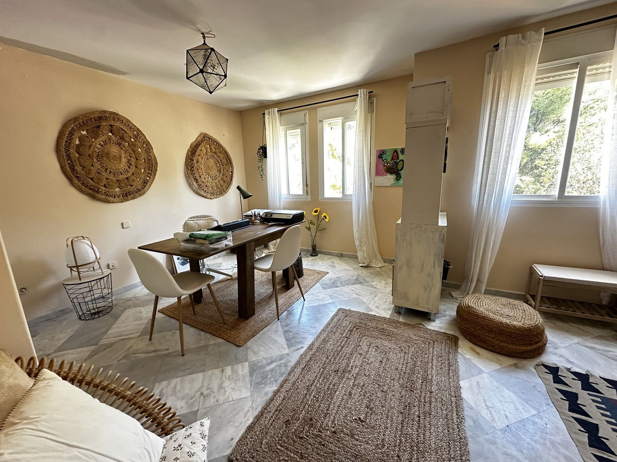 3 Bed Townhouse for sale in Nagüeles Costa Del Sol, Málaga, Spain