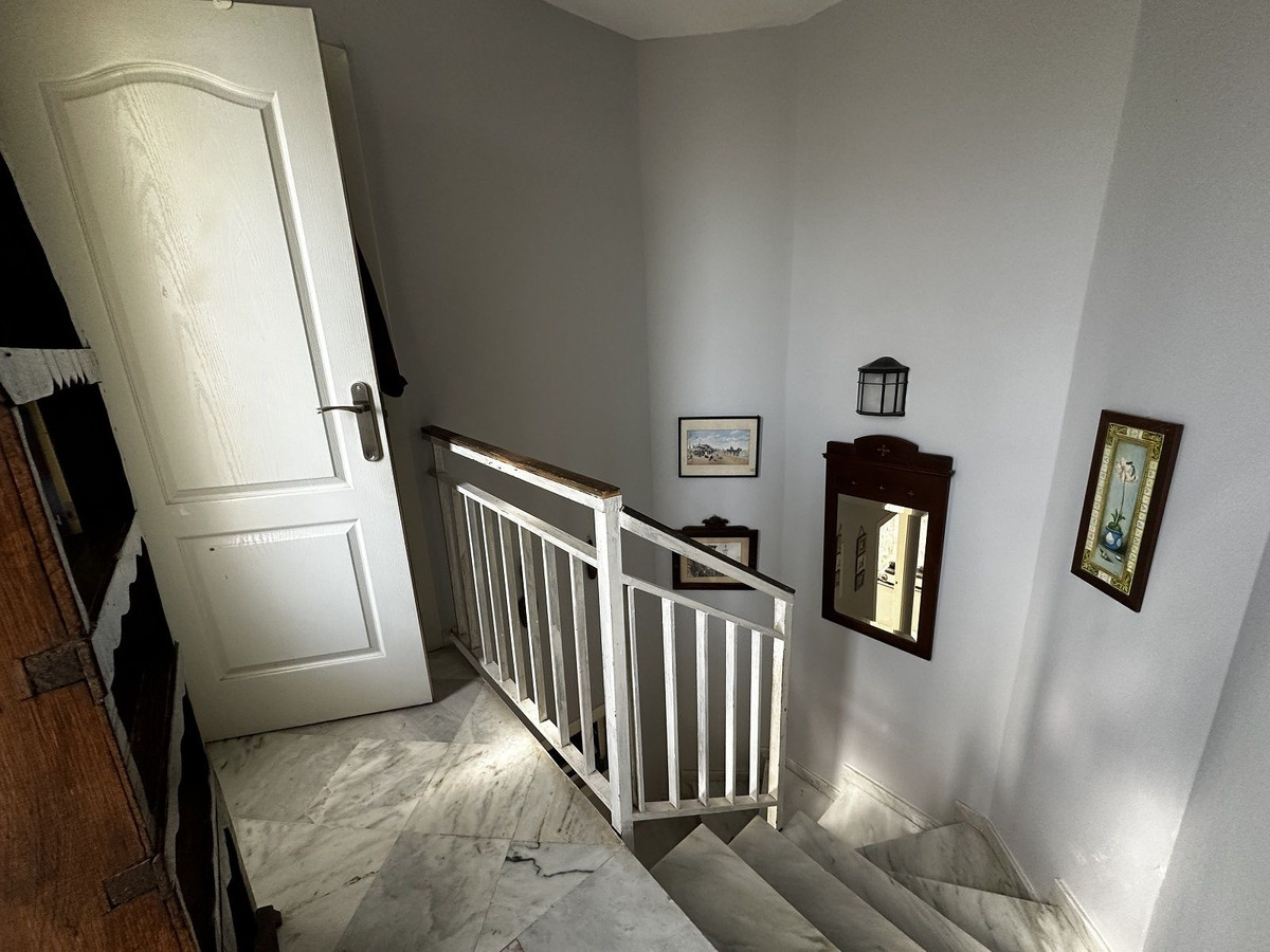 3 Bed Townhouse for sale in Nagüeles Costa Del Sol, Málaga, Spain