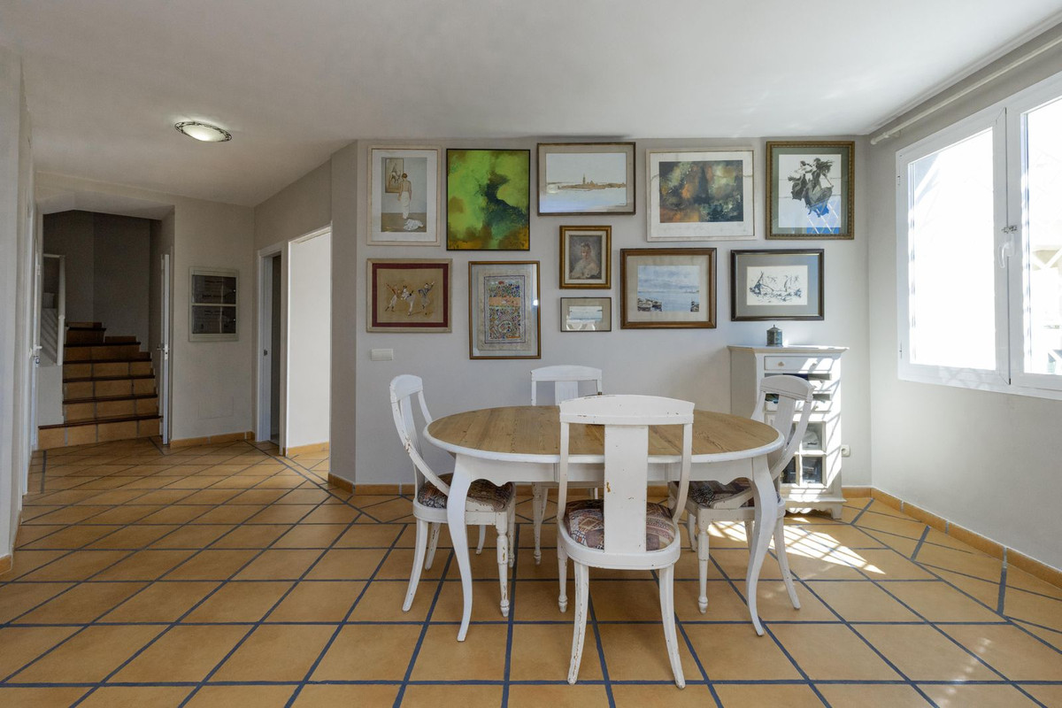 Se vende Villa - Chalet de 3 dormitorios en Costa Del Sol, Málaga, España