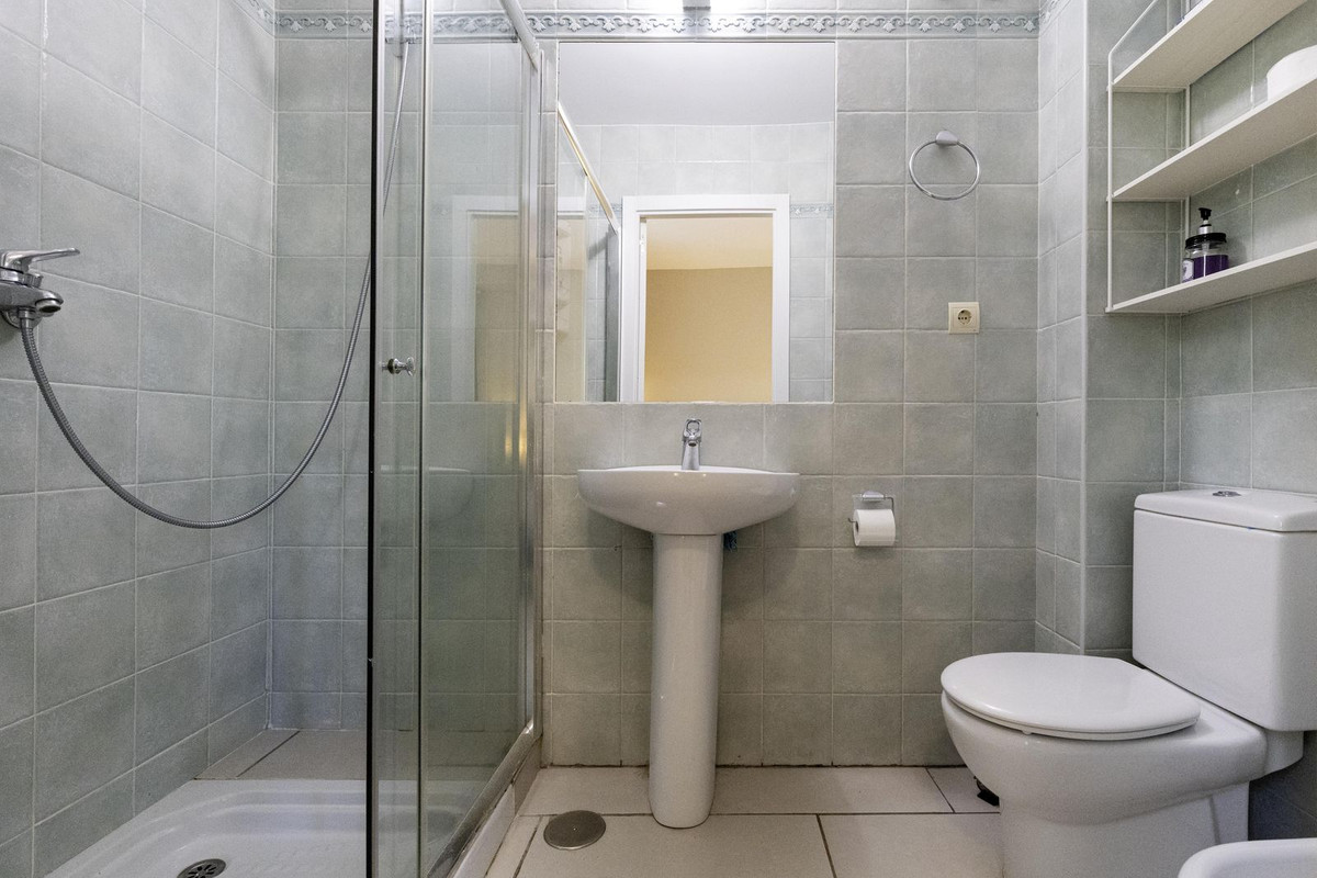 Se vende Villa - Chalet de 3 dormitorios en Costa Del Sol, Málaga, España