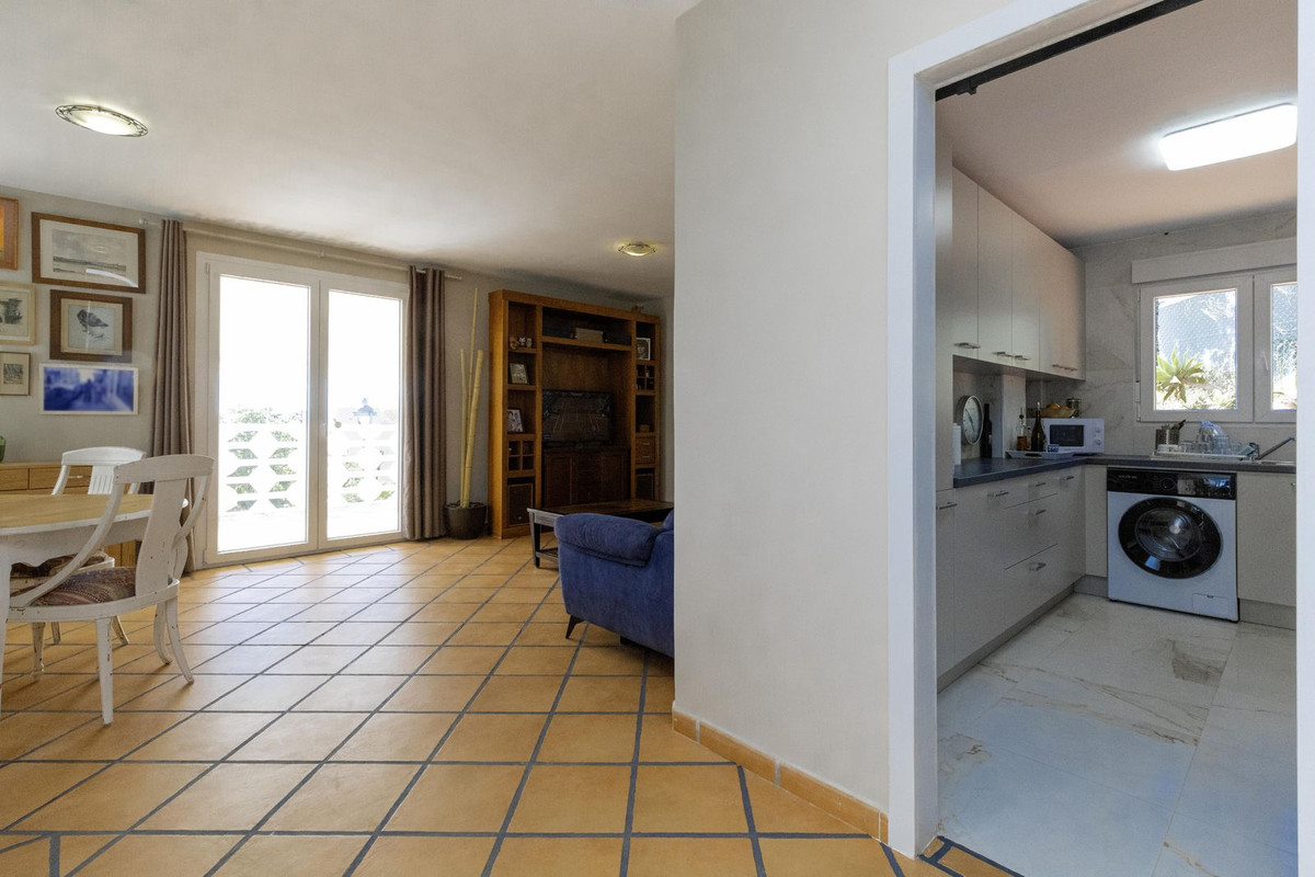 Se vende Villa - Chalet de 3 dormitorios en Costa Del Sol, Málaga, España