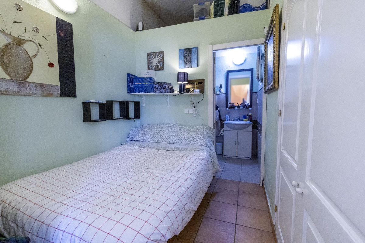 Se vende Villa - Chalet de 3 dormitorios en Costa Del Sol, Málaga, España