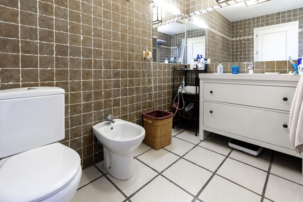 Se vende Villa - Chalet de 3 dormitorios en Costa Del Sol, Málaga, España