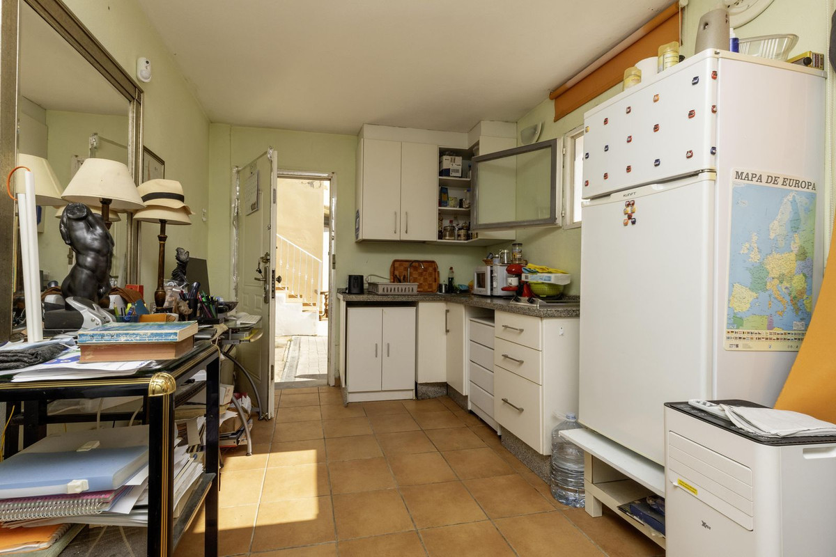 Se vende Villa - Chalet de 3 dormitorios en Costa Del Sol, Málaga, España