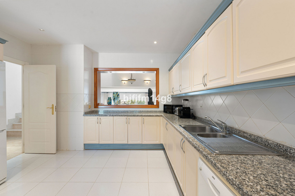 Se vende Adosada de 3 dormitorios en Costa Del Sol, Málaga, España