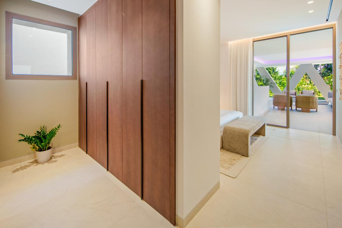 Se vende Villa - Chalet de 5 dormitorios en Costa Del Sol, Málaga, España