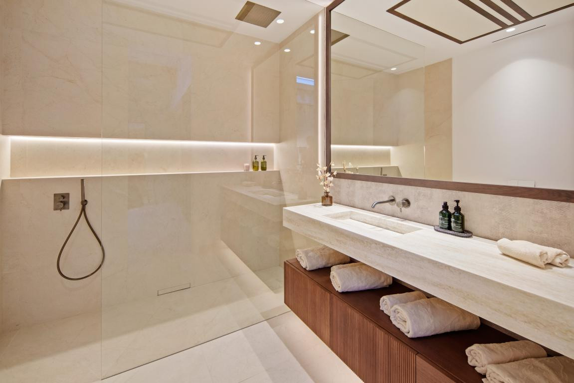 Se vende Villa - Chalet de 5 dormitorios en Costa Del Sol, Málaga, España