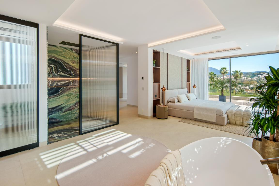 Se vende Villa - Chalet de 5 dormitorios en Costa Del Sol, Málaga, España