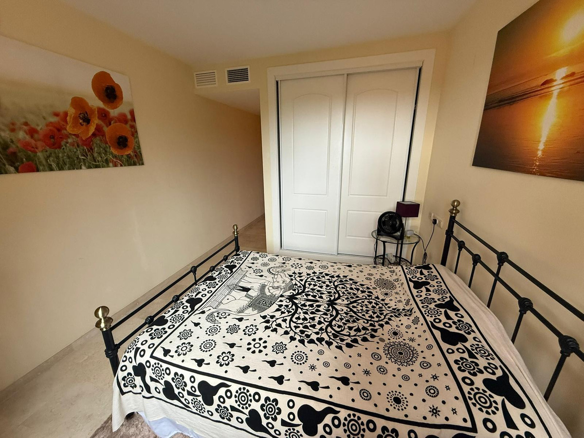 Se vende Apartamento Planta Media de 2 dormitorios en Costa Del Sol, Málaga, España