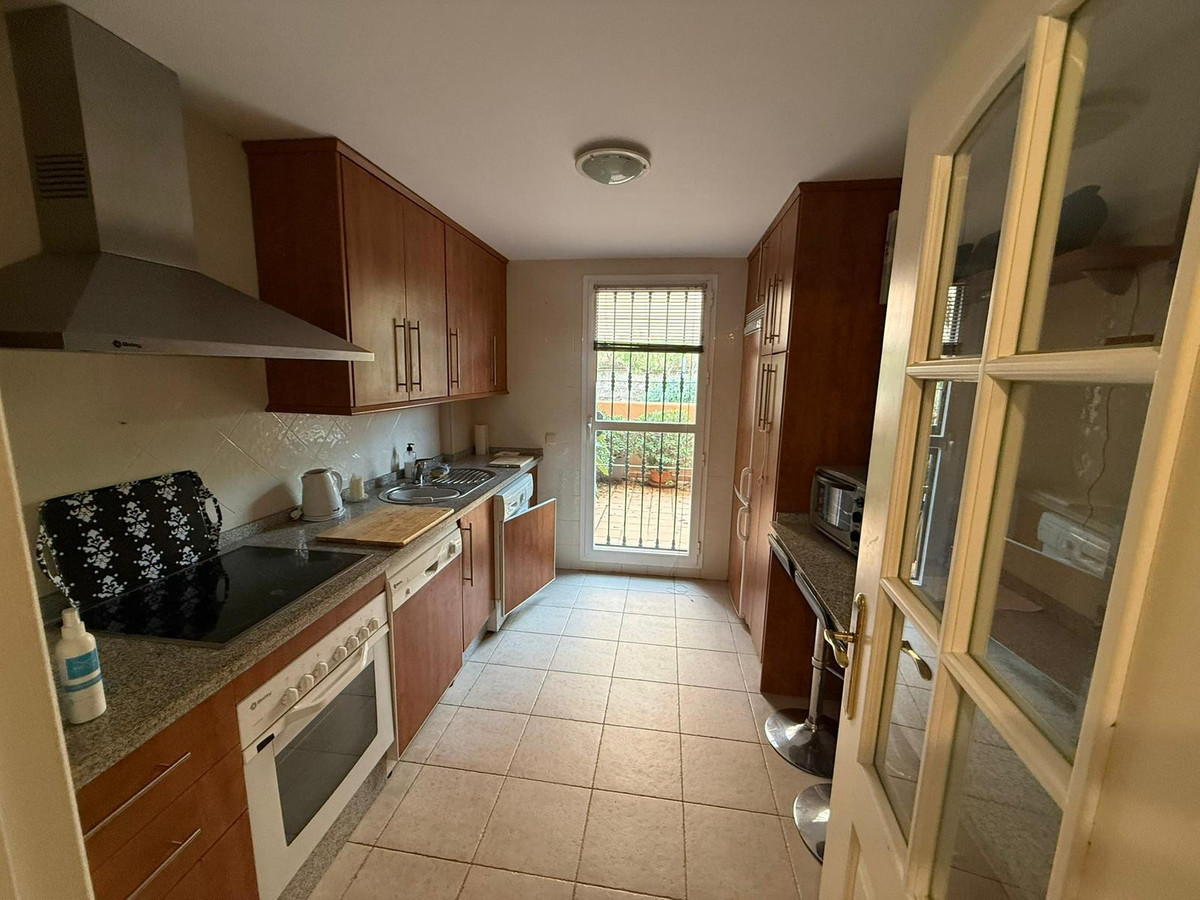Se vende Apartamento Planta Media de 2 dormitorios en Costa Del Sol, Málaga, España