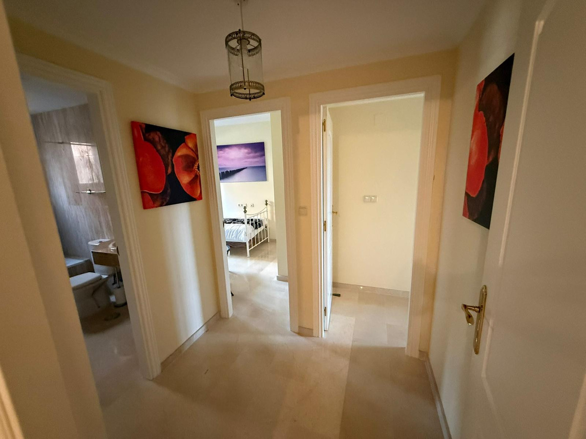 Se vende Apartamento Planta Media de 2 dormitorios en Costa Del Sol, Málaga, España