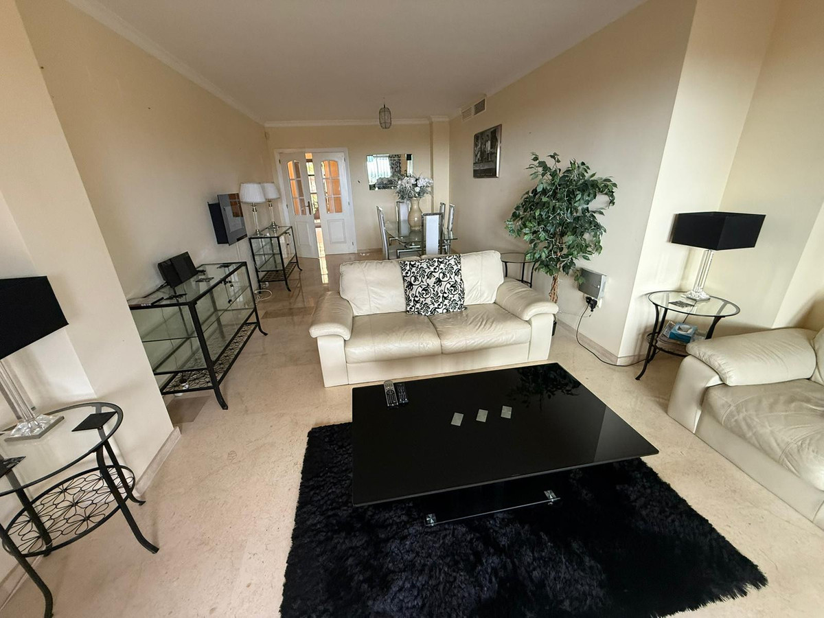 Se vende Apartamento Planta Media de 2 dormitorios en Costa Del Sol, Málaga, España