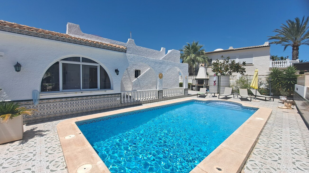 3 Bed Townhouse for sale in Blue Lagoon Costa Blanca, Alicante, Spain