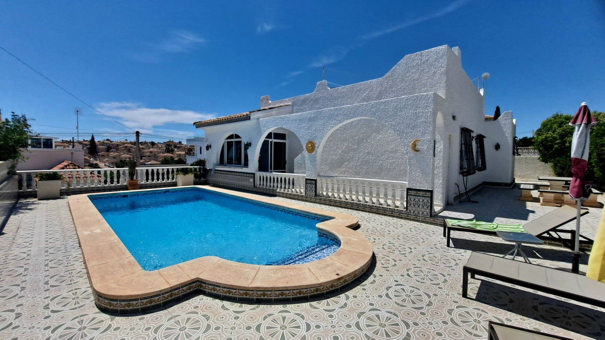 3 Bed Townhouse for sale in Blue Lagoon Costa Blanca, Alicante, Spain