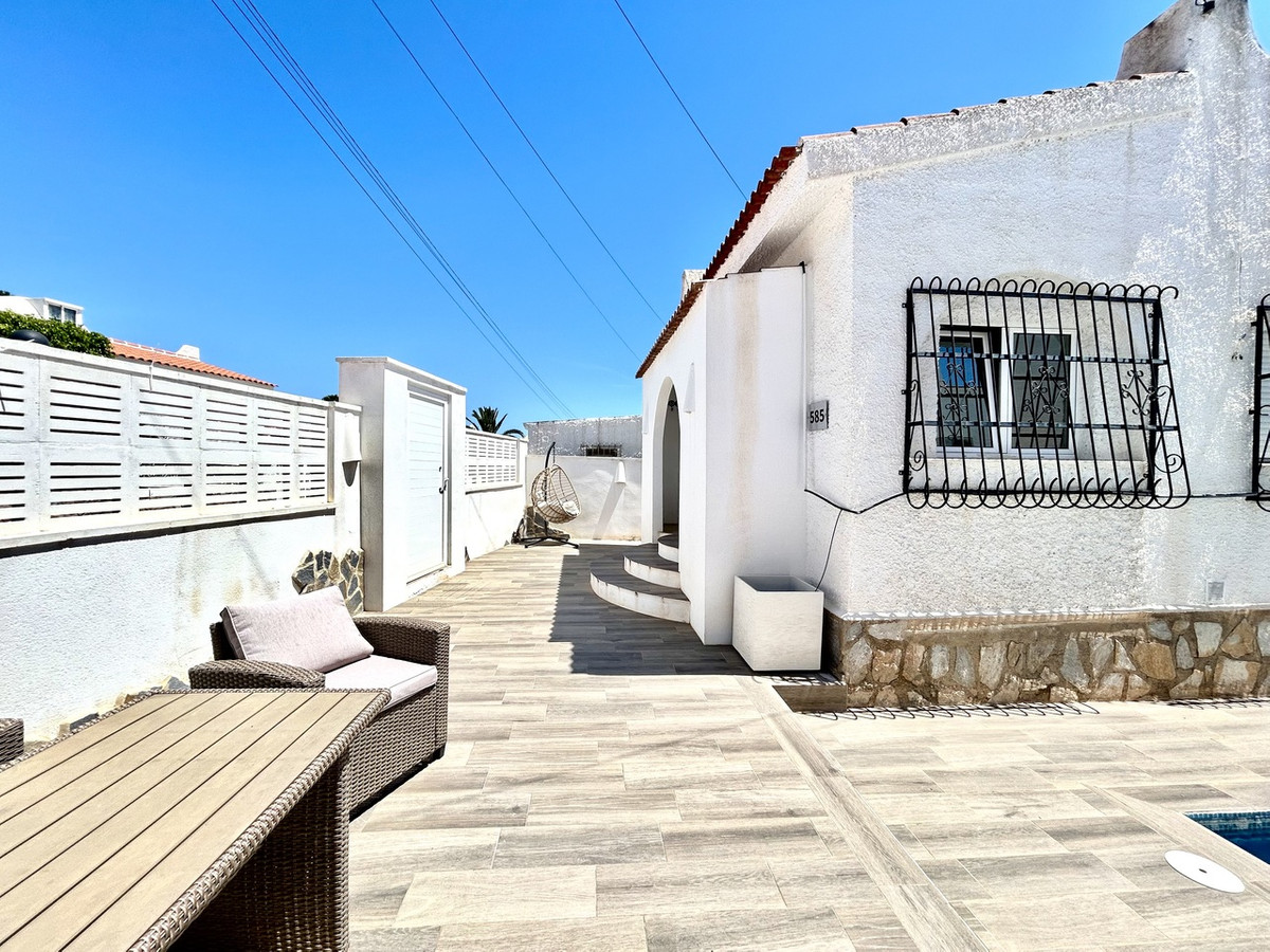Se vende Villa - Chalet de 2 dormitorios en Costa Blanca, Alicante, España