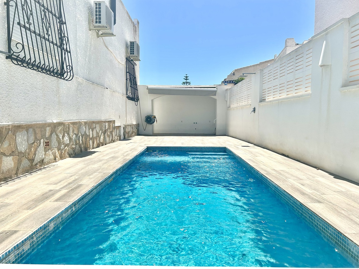 Se vende Villa - Chalet de 2 dormitorios en Costa Blanca, Alicante, España