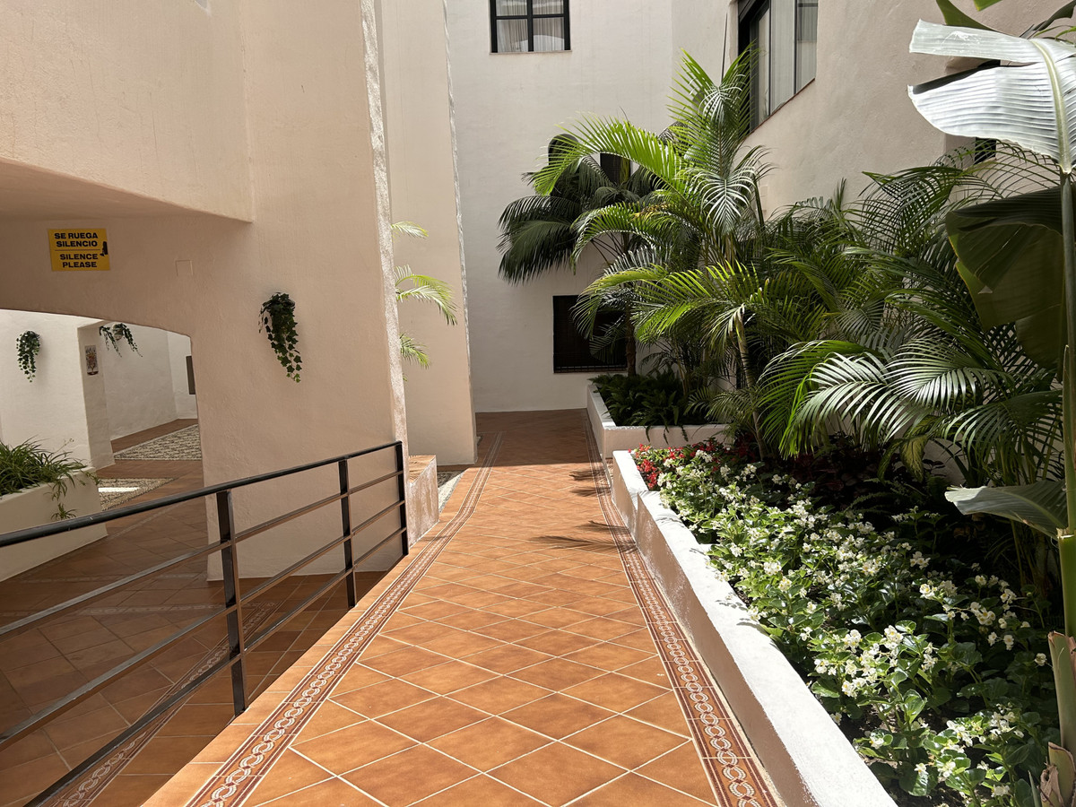 2 Bed Apartment for sale in Puerto Banús Costa Del Sol, Málaga, Spain