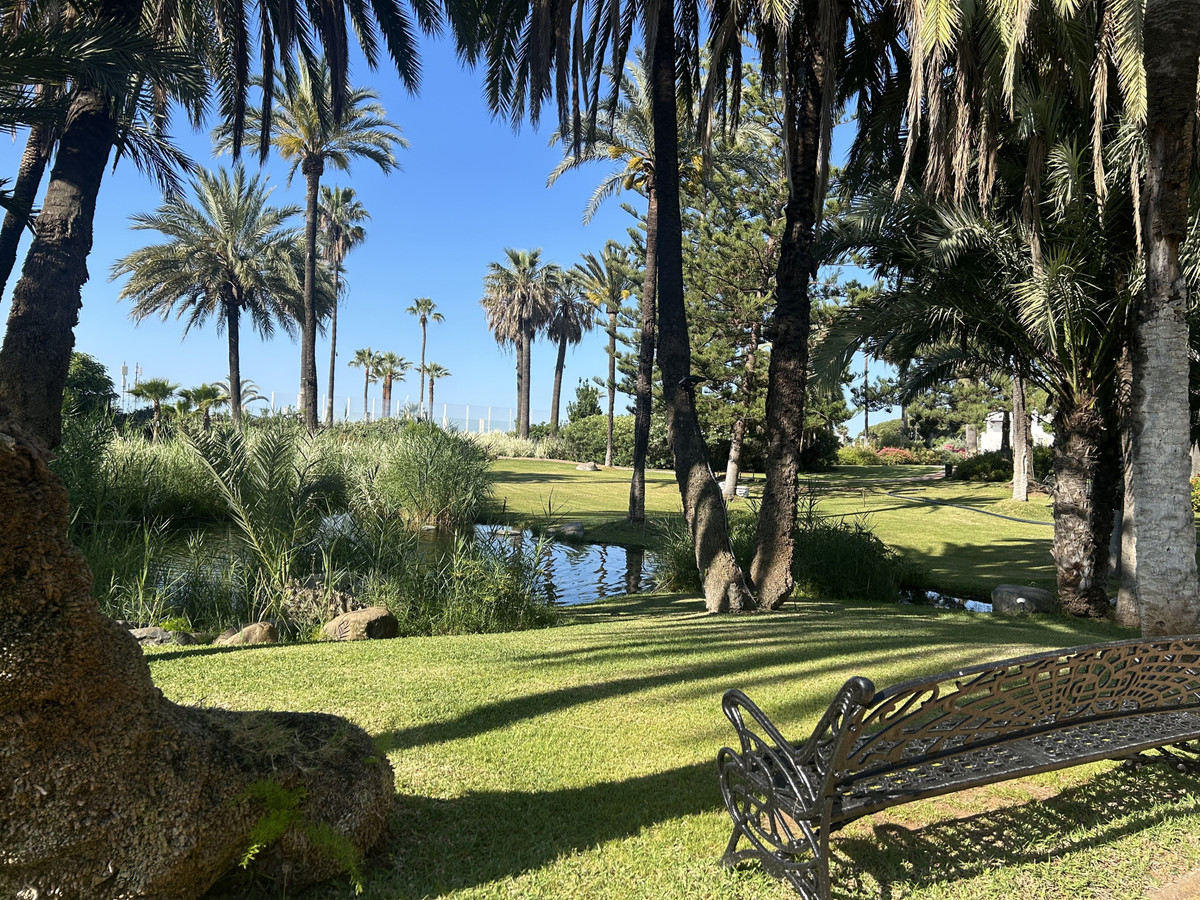 2 Bed Apartment for sale in Puerto Banús Costa Del Sol, Málaga, Spain