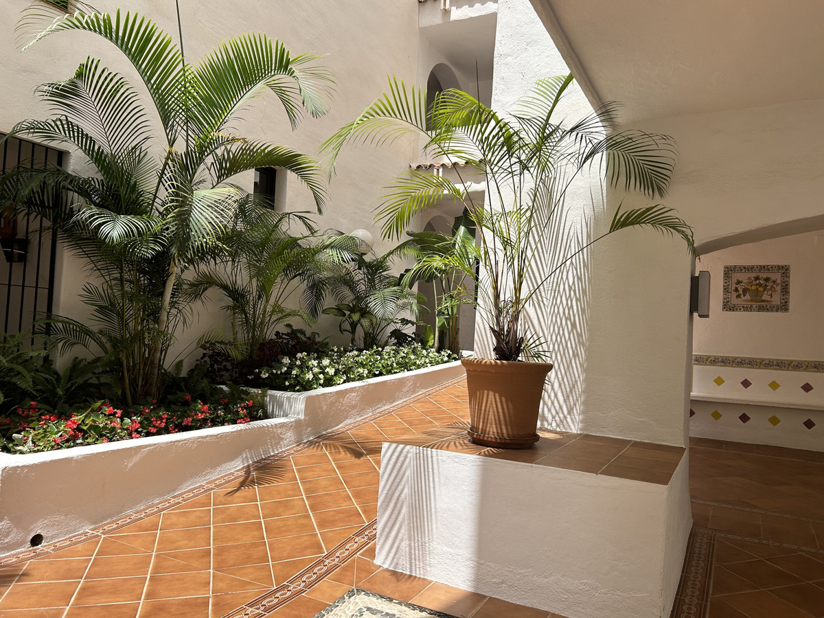 2 Bed Apartment for sale in Puerto Banús Costa Del Sol, Málaga, Spain