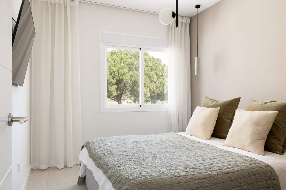 3 Bed Apartment for sale in Nueva Andalucía Costa Del Sol, Málaga, Spain