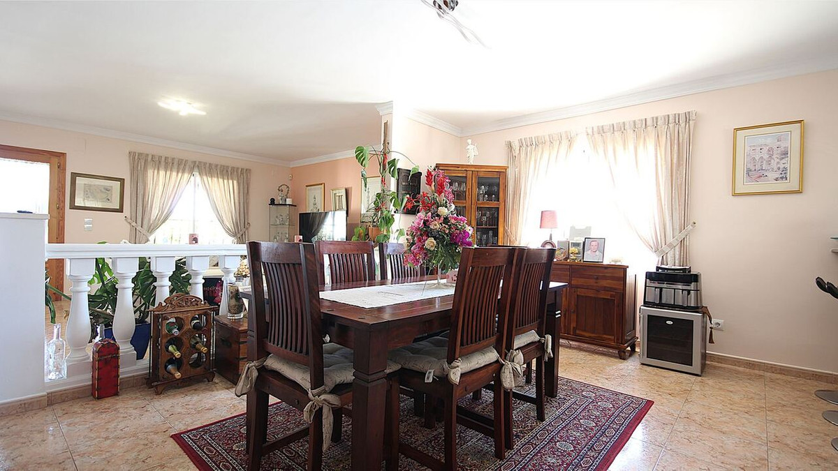 Se vende Villa - Chalet de 3 dormitorios en Costa Blanca, Alicante, España