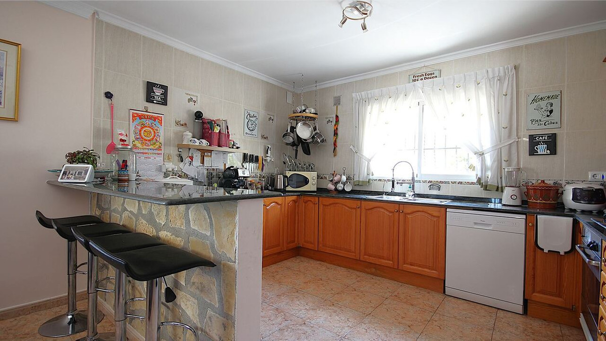 Se vende Villa - Chalet de 3 dormitorios en Costa Blanca, Alicante, España